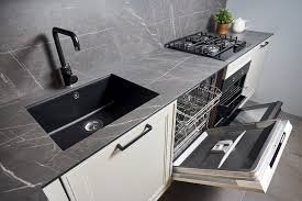 5 Reasons Porcelain Slab Countertops Are Built for Winnipeg’s Climate
